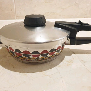 휘슬러 압력밥솥 팝니다