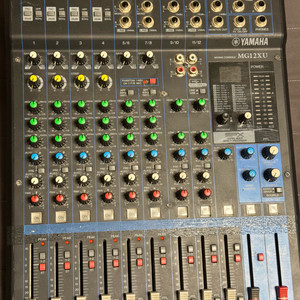 야마하 MG12XU 오디오 믹서