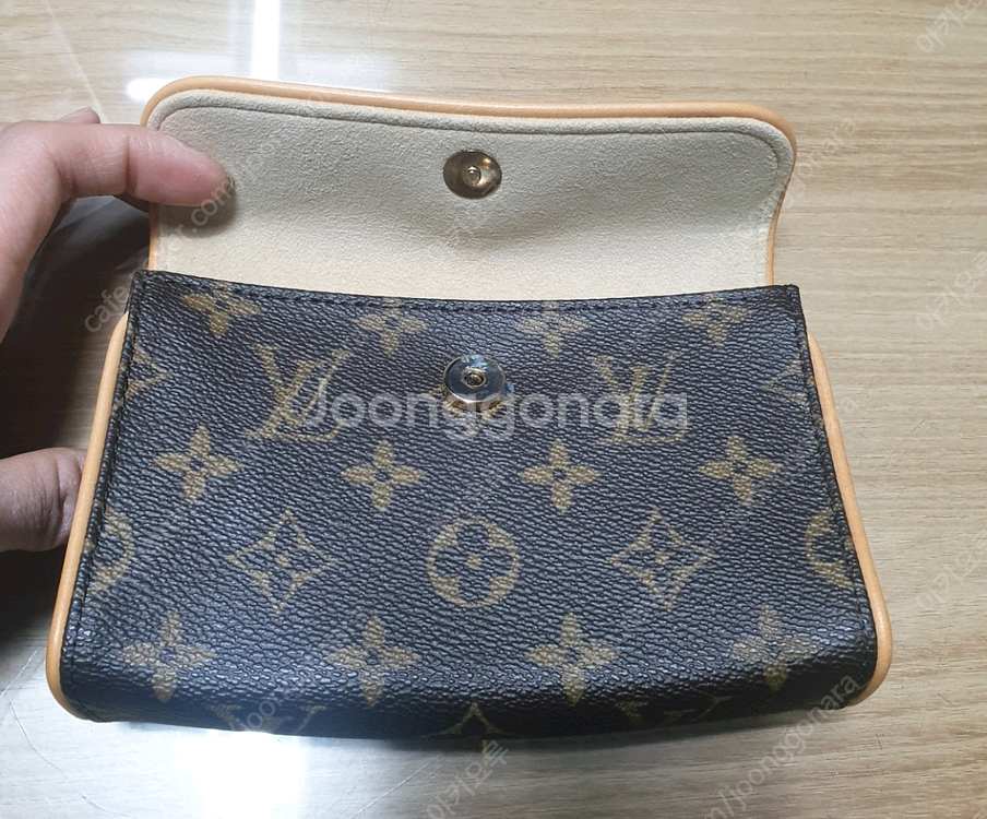 루이비통 플로렌틴 힙색 (벨트&파우치 세트) 새상품--8