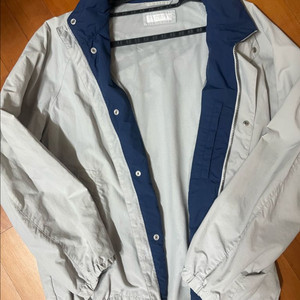 유니클로 바람막이 XL 회색