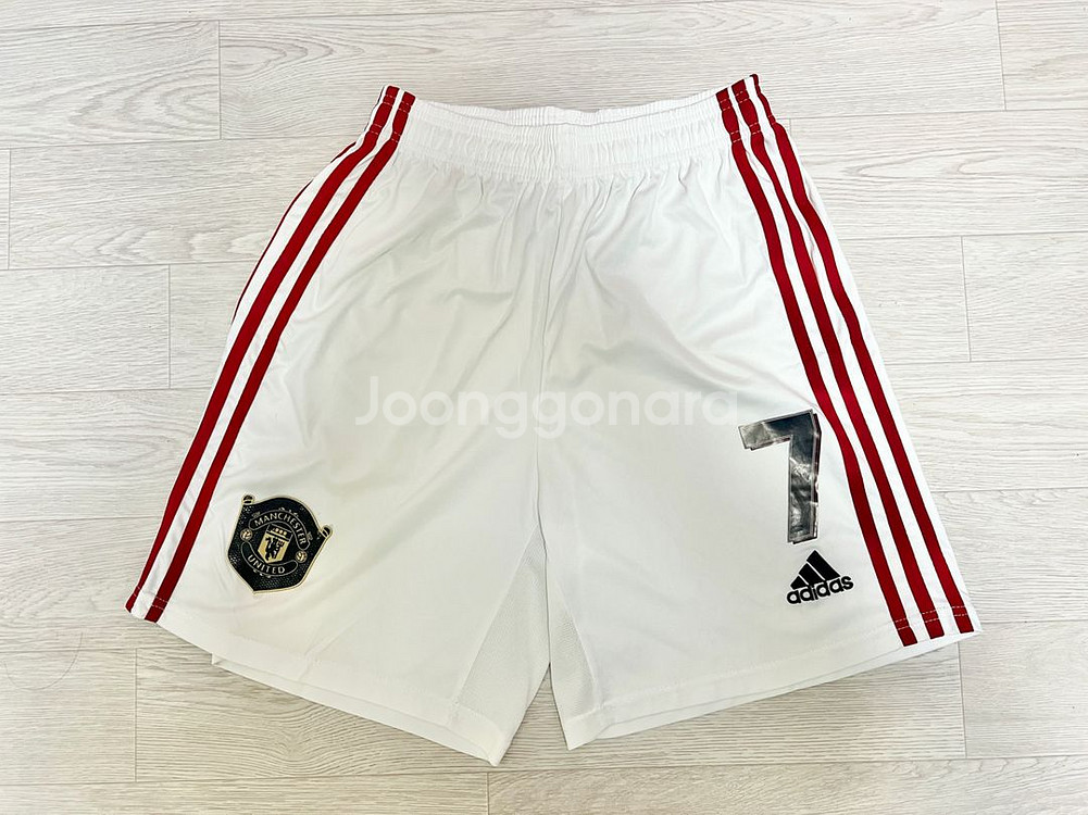 맨유 홈, 19-20, 트레블, 상하의--3