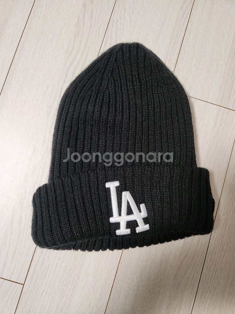 New Era 뉴에라 블랙 비니(새상품급)free사이즈--0