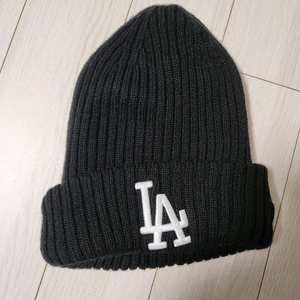 New Era 뉴에라 블랙 비니(새상품급)free사이즈