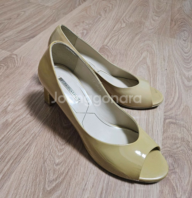 소다 클래식 하이힐 250 사이즈--0