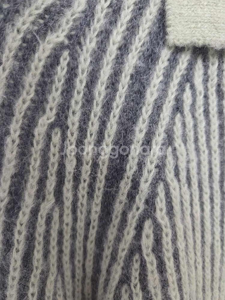 (새상품) 랑방 니트 스웨터 판매합니다.--4