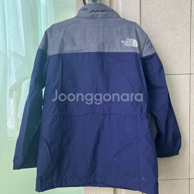 노스페이스 아동 키즈 바람막이 점퍼 130 판매합니다.--1