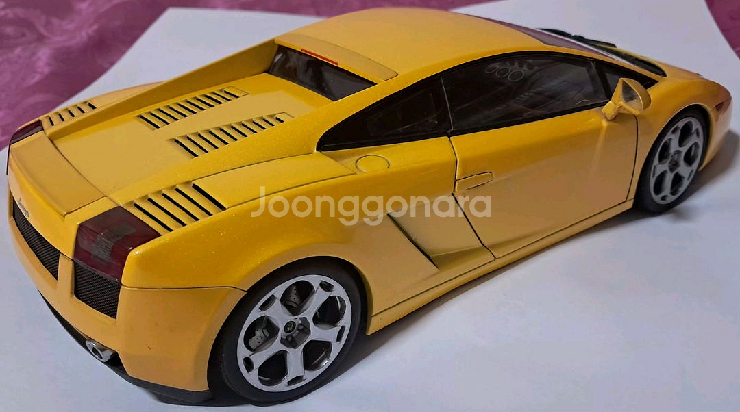 1:18 오토아트 람보르기니 가야르도 판매합니다.--3