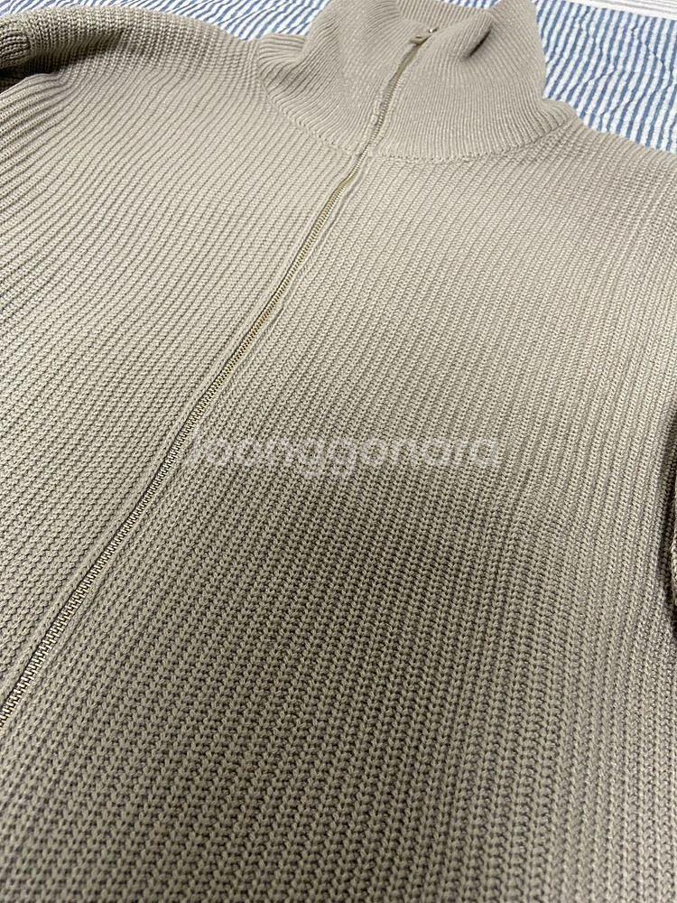 블론드나인 오버사이즈 리브 니트 집업 M사이즈--3