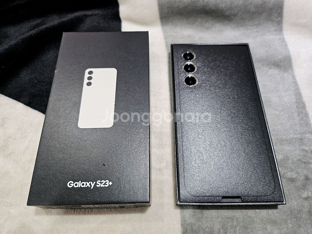 갤럭시s23플러스256기가s급 판매합니다--2