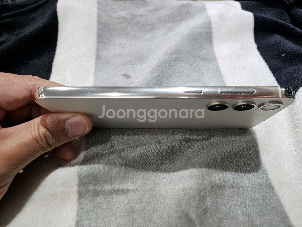 갤럭시s23플러스256기가s급 판매합니다--6