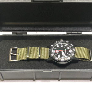 루미녹스 0321 리더백 씨터틀 44미리