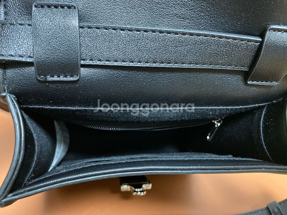 에잇세컨즈 크로스백 가방--2