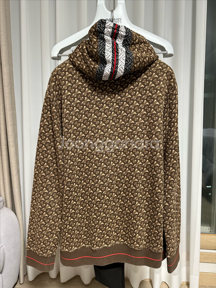 버버리 TB 모노그램 후드티 브라운 L--2