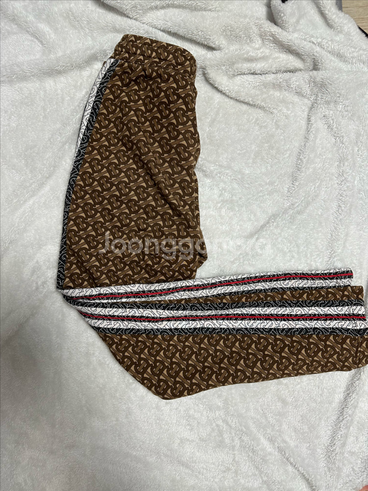 버버리 TB 모노그램 후드티 브라운 L--9