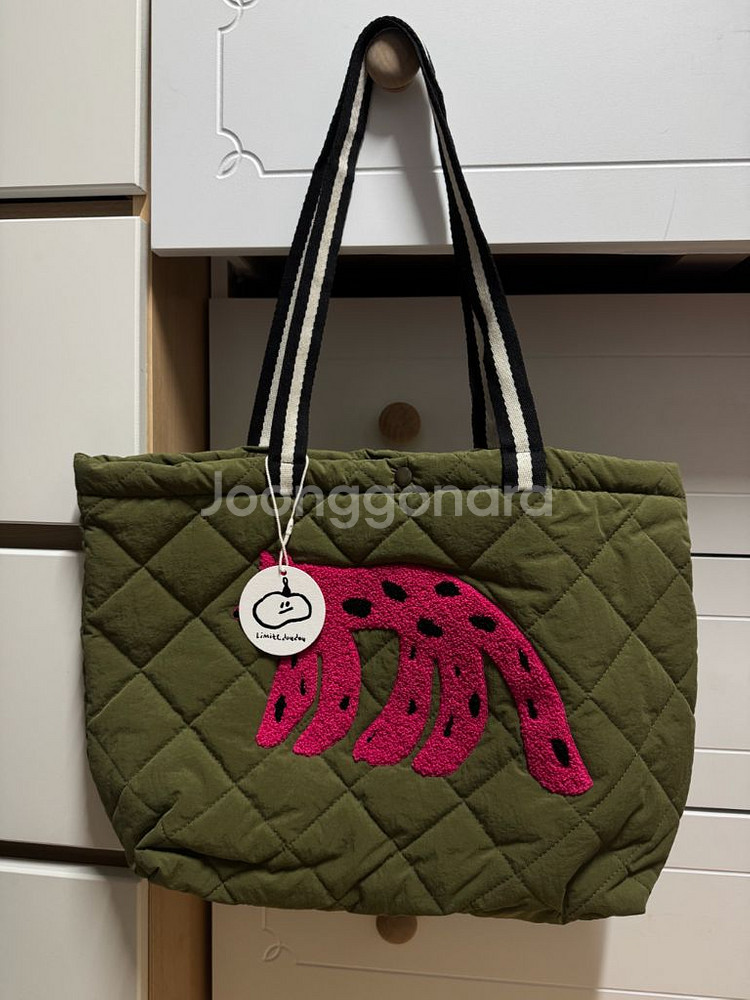 리미떼두두 리미티드 에디션 퀼팅 토트백--1