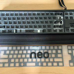 스웨그키 네오70(Neo70) 커스텀 키보드 판매합니다.