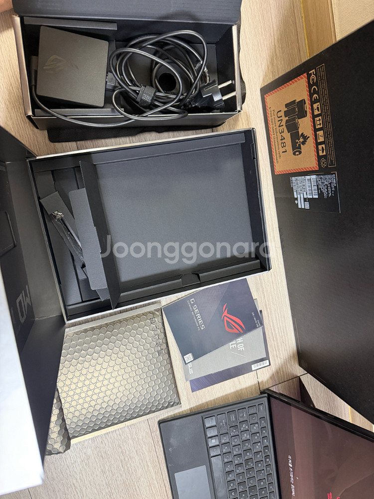 ASUS ROG Flow Z13 i7 3050 풀박스--5