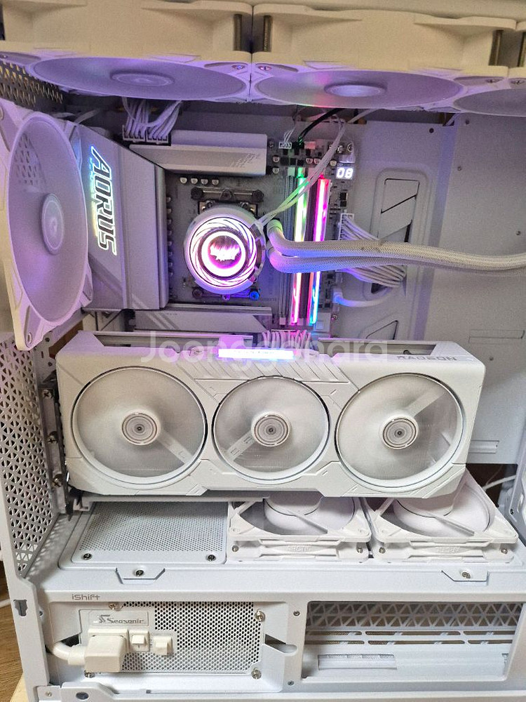 그래픽카드 9070xt pure--1