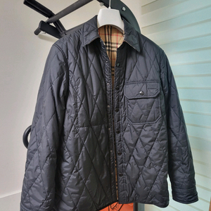 21FW 버버리 리버시블 체크 퀼팅 자켓 50사이즈