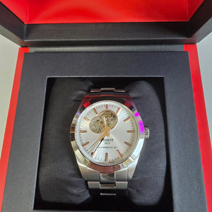 티쏘 젠틀맨 실버 오픈하트 시계 팝니다