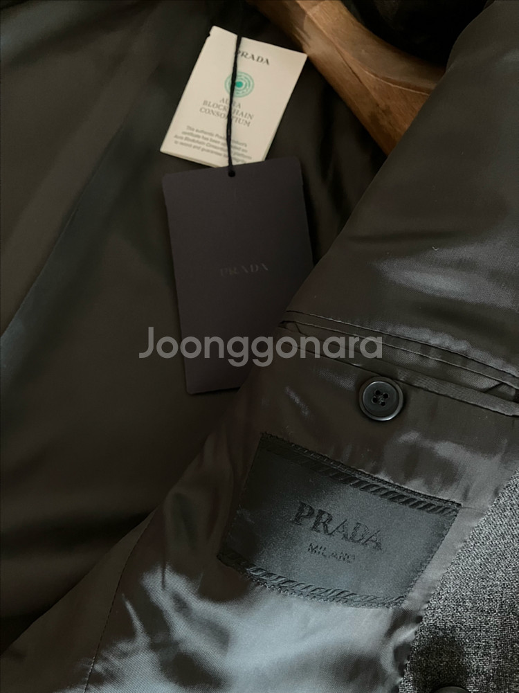 프라다 오버사이즈 자켓--6