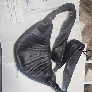 르메르 크루와상백 스몰 다크브라운