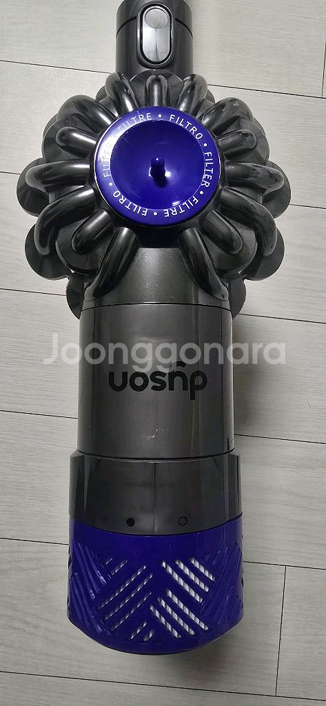 다이슨 V6 무선청소기--2