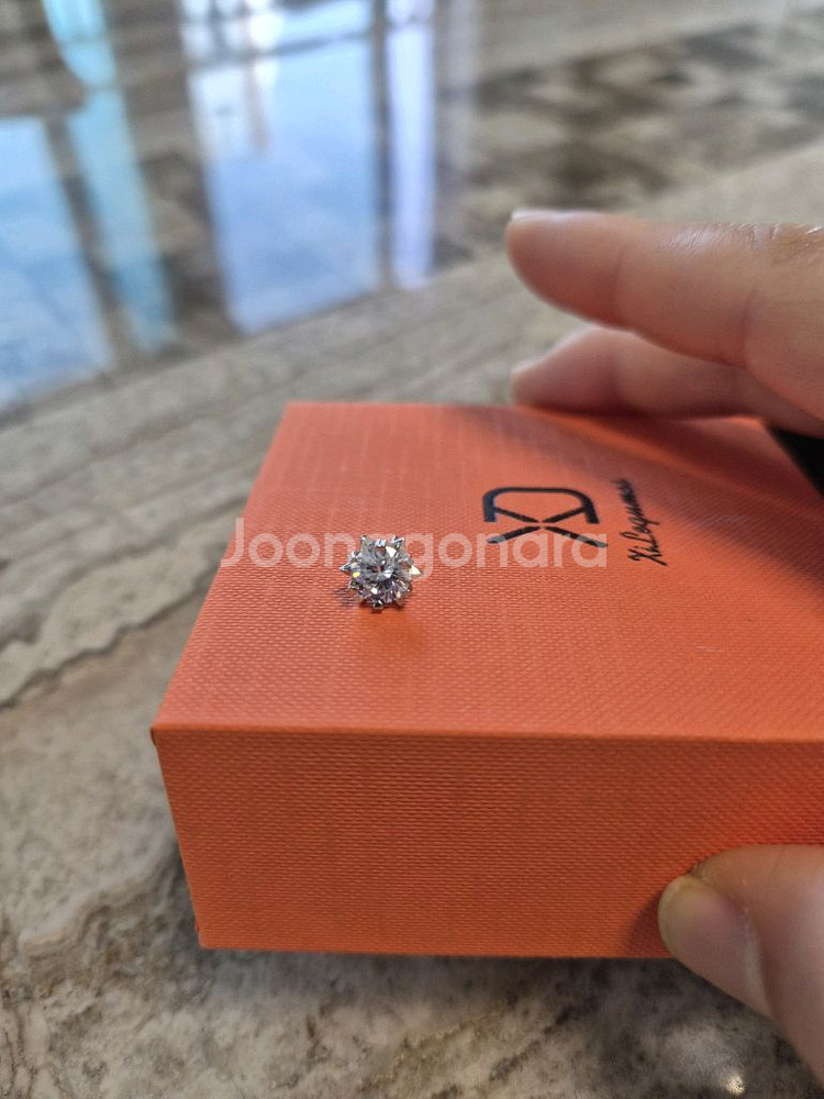 모이사나이트 다이아몬드 귀걸이--3