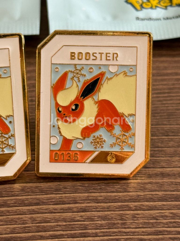 새상품) 이삭토스트 포켓몬스터 한정판 겨울 시즌 부스터 뱃지 booster--2