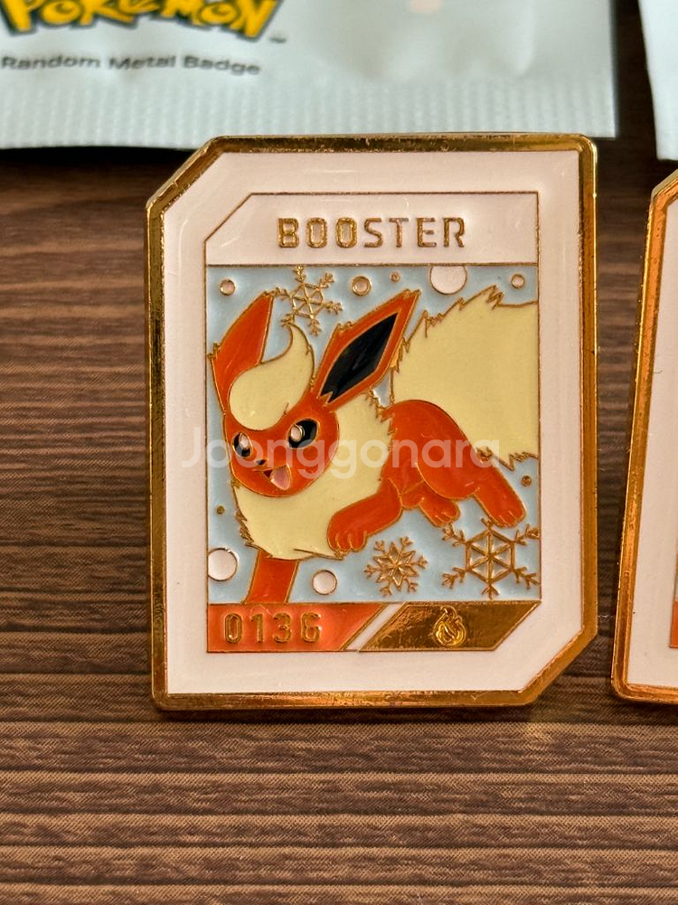 새상품) 이삭토스트 포켓몬스터 한정판 겨울 시즌 부스터 뱃지 booster--1