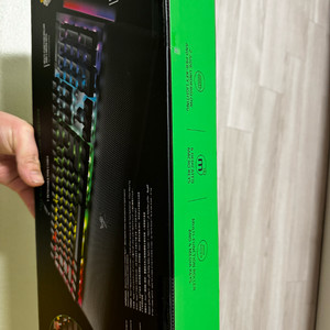 레이저 키보드 블랙위도우 v4 팝니다