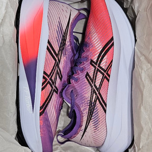 아식스 메가블라스트 255 미착용