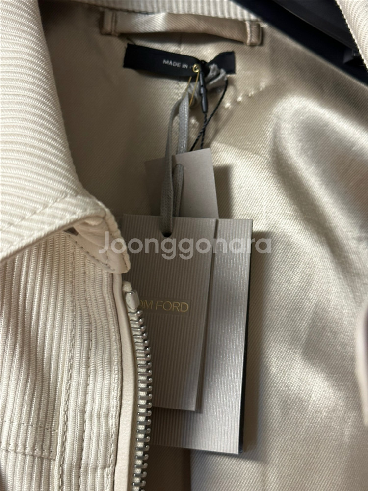 톰포드 25ss 코듀로이 자켓 50사이즈 새상품 판매합--4