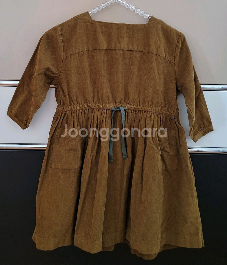 카라멜런던 원피스4y 노시착 새상품 반값택포 2.7--2