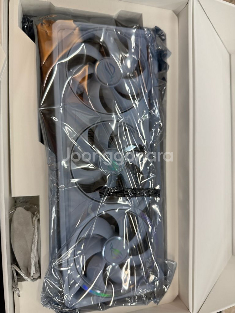 Asus rtx5080 rog 아스트랄 화이트 신품급--1