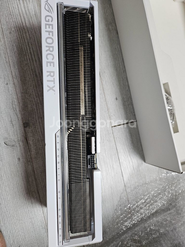 Asus rtx5080 rog 아스트랄 화이트 신품급--7