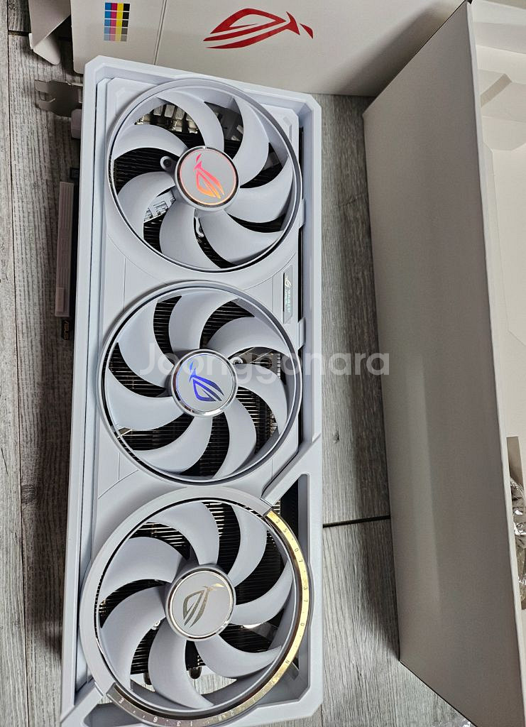 Asus rtx5080 rog 아스트랄 화이트 신품급--8