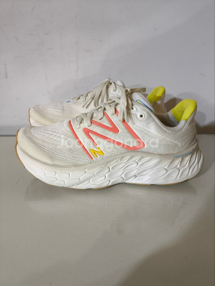 250mm 뉴발란스 프레쉬폼 X 모어 V4 런닝화--0