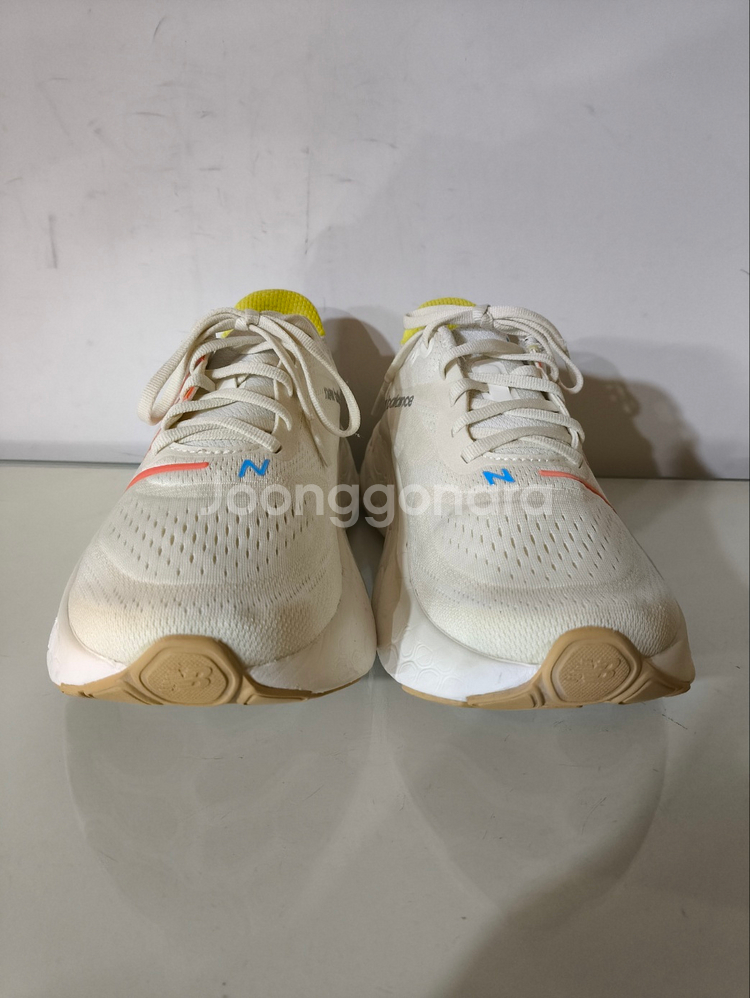 250mm 뉴발란스 프레쉬폼 X 모어 V4 런닝화--2