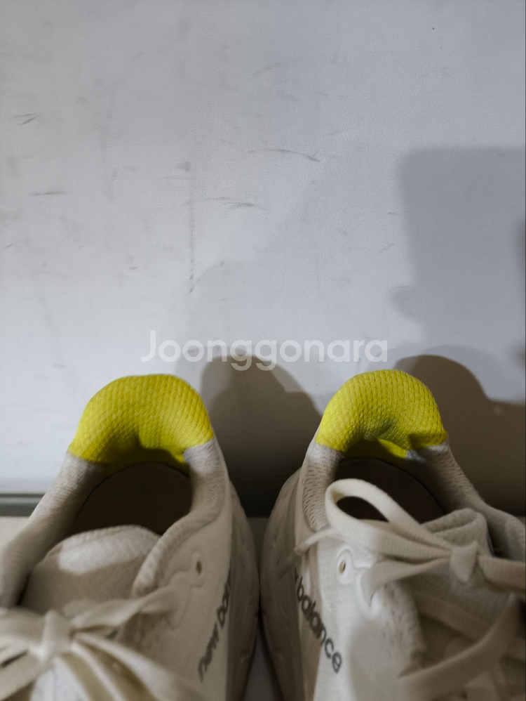 250mm 뉴발란스 프레쉬폼 X 모어 V4 런닝화--4