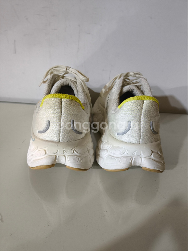 250mm 뉴발란스 프레쉬폼 X 모어 V4 런닝화--7