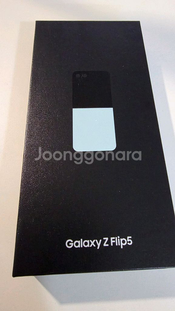 갤럭시 Z플립5 256GB 자급제폰--1