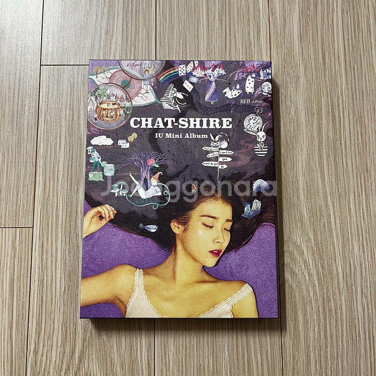 아이유 미니 4집 챗셔 CHAT-SHIRE 앨범--0