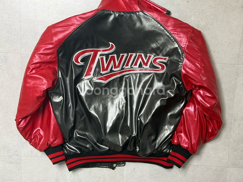 LG 트윈스 데상트 유광점퍼 100--1