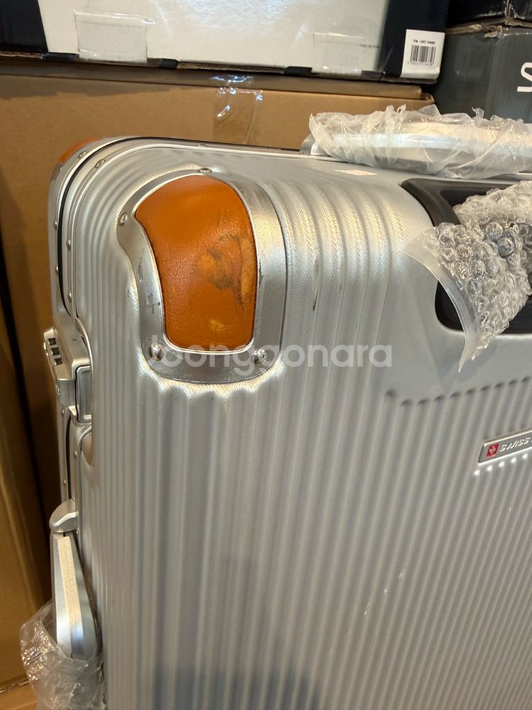 스위스밀리터리 캐리어 (기스있음)--2