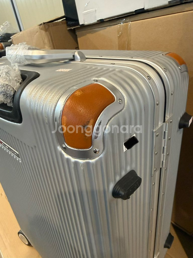 스위스밀리터리 캐리어 (기스있음)--3