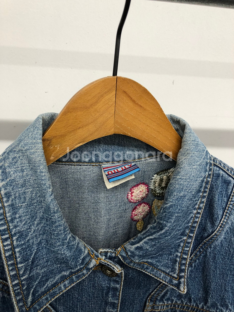 오일릴리 꽃 자수 데님 자켓 42사이즈--2
