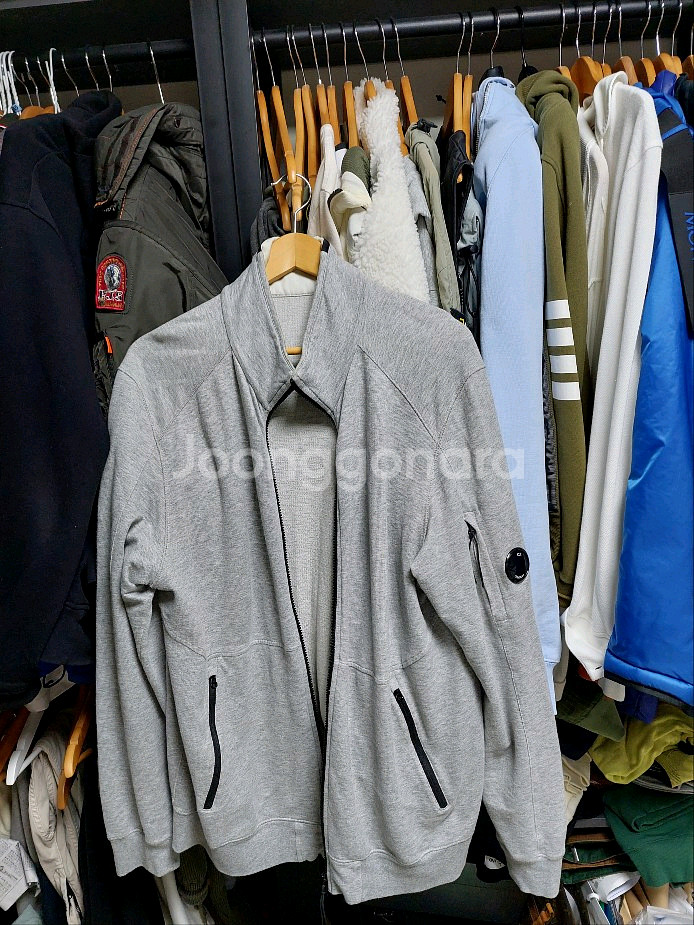 CP컴퍼니 넥로고 그레이 오픈 집업 자켓 xxl--0