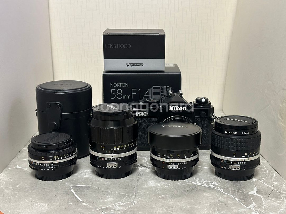 니콘 FM3A+보이그랜더 58MM F1.4+니콘 MF렌즈 3개--0