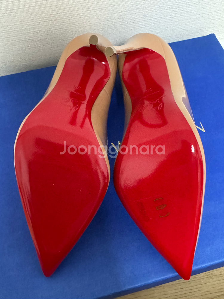 Christian louboutin so kate 36--1